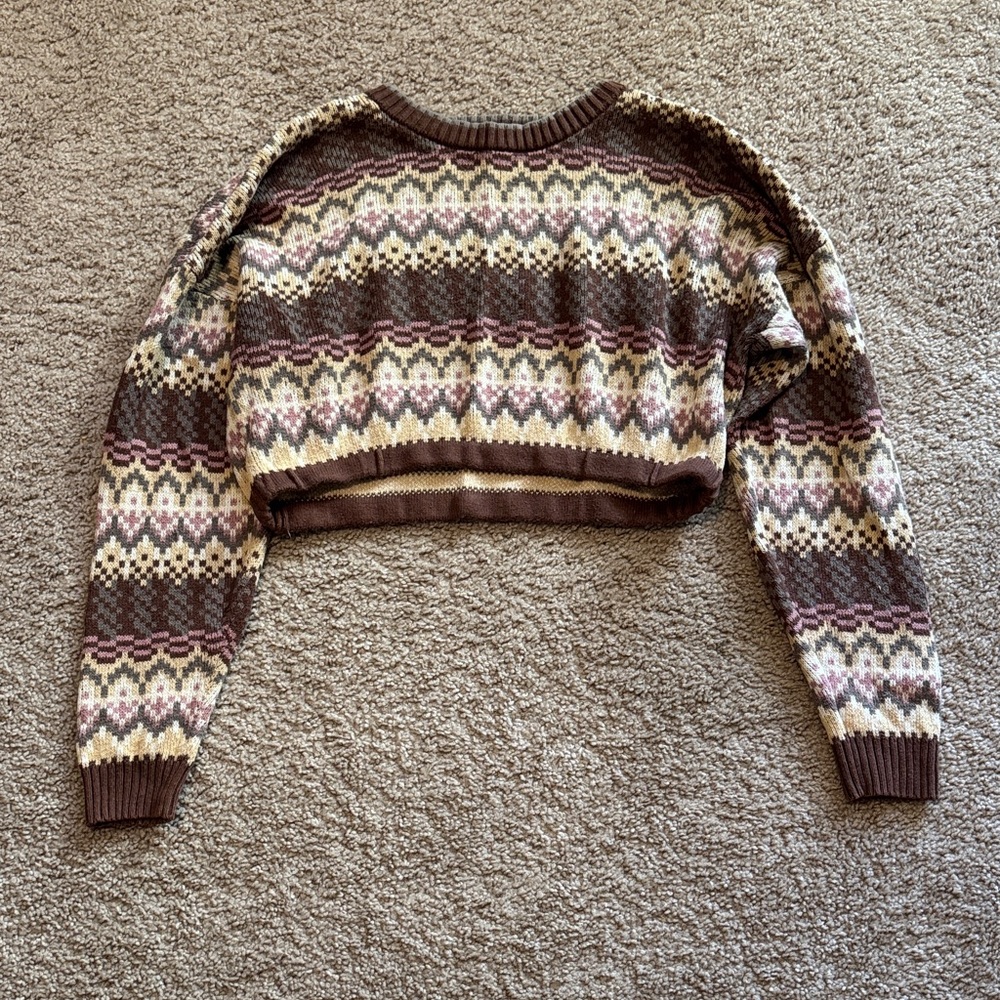 Aeropostale Textured Knit Sweater in Cream and Pink